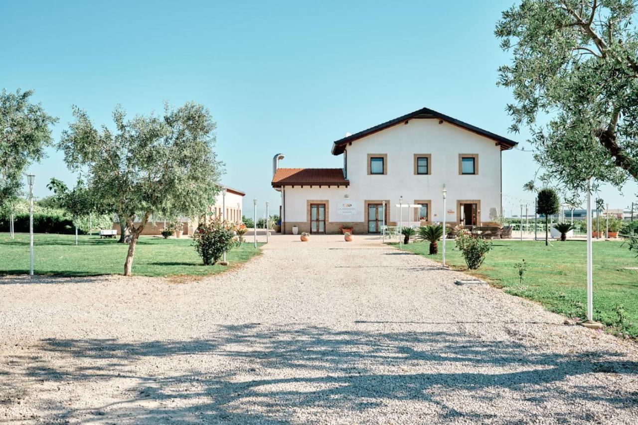 La Massaria Agriresort Orta Nova エクステリア 写真