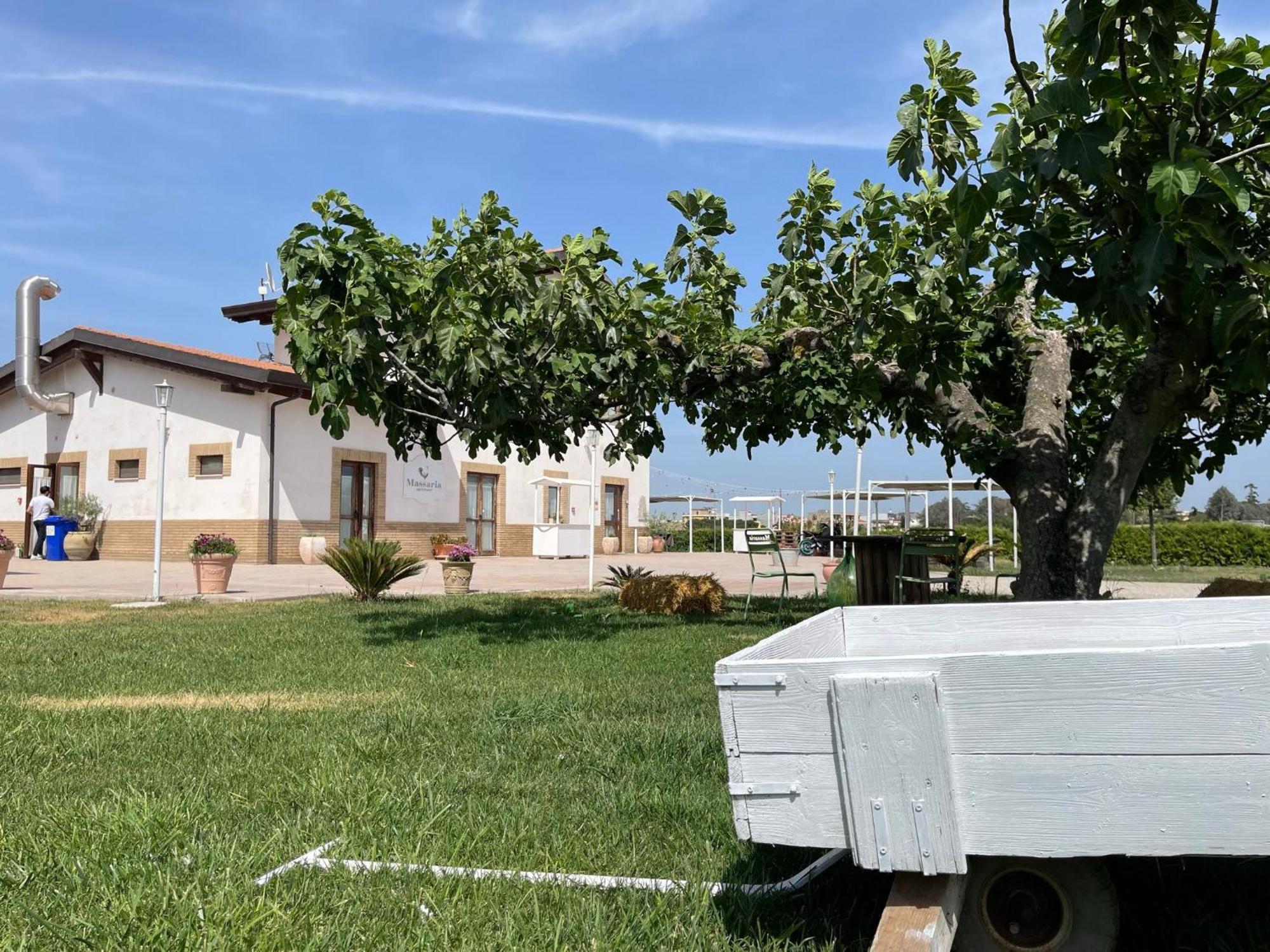 La Massaria Agriresort Orta Nova エクステリア 写真